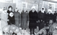 У Красного уголка Юртинского ЛДК