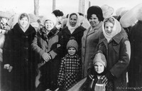 7 ноября. Фибролитчиви перед дкмонстрацией.